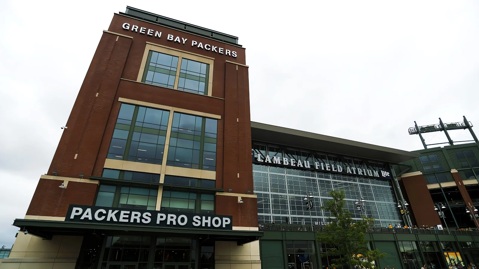 Thousands of credit cards stolen in Green Bay Packers store breach